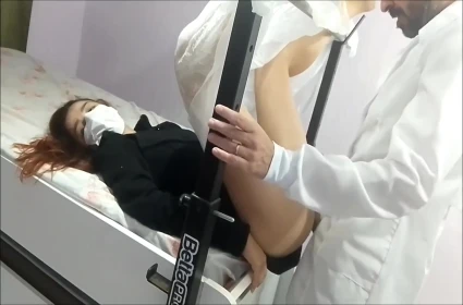 Địt nhau tập thể em gái xinh đẹp của đồng như phim sex Nhật Bản